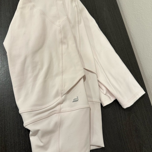 Fabletics pale pink leggings. BUTTER SOFT, amazing quality with slip in pockets! - Picture 1 of 2